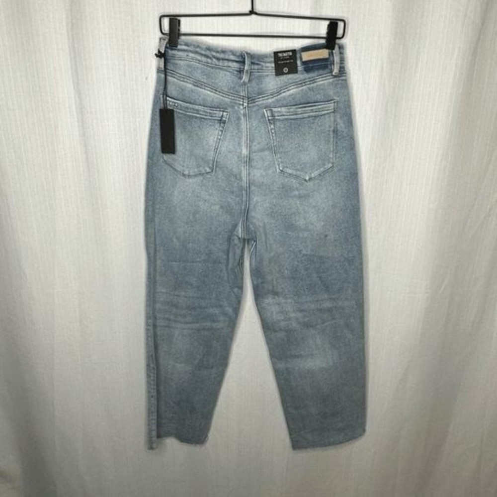 Blank NYC Baxter Ribcage Straight Jeans‎